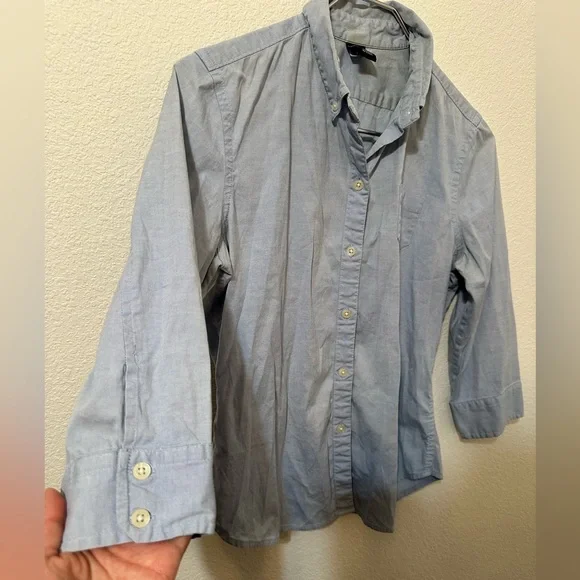 GAP Light Chambray 3/4 Sleeve Button Up Top - Picture 5 of 8